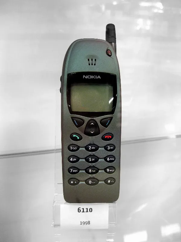 A Nokia 6110 mobile phone